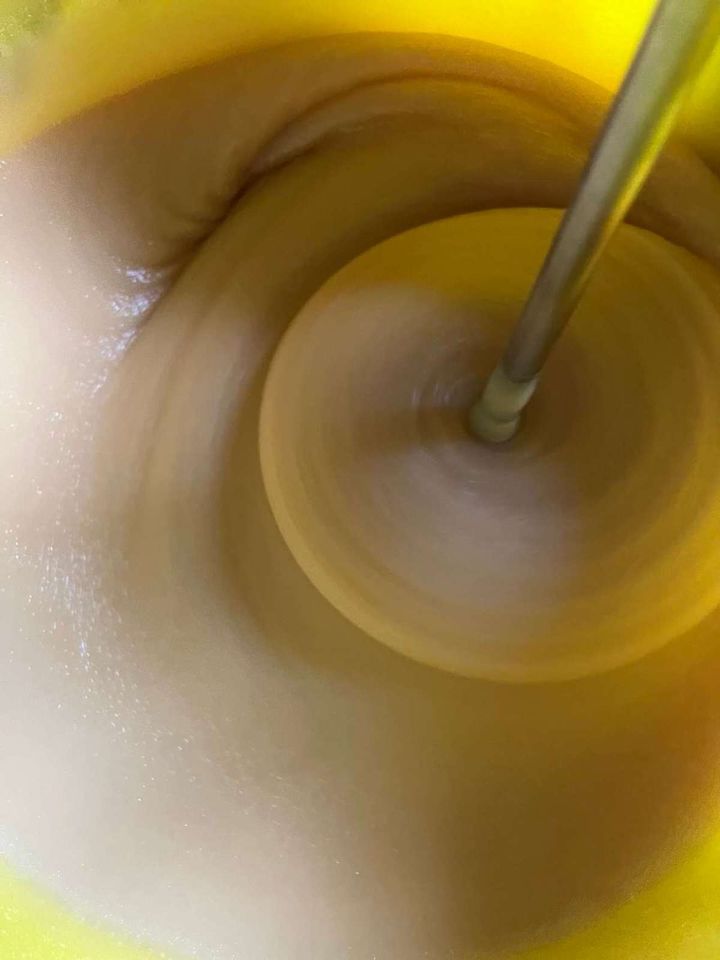 Honig Ernte und Verarbeitung Bild 1