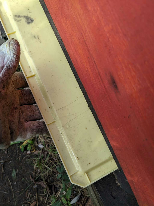 Entnahme Nasserreiter Verdunster für Ameisensäure Futterkontrolle Nachfütterung Bild 1