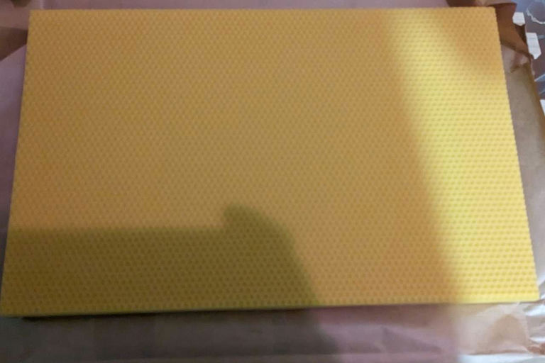 Rähmchen mit Mittelwänden für Nutzung im Frühjahr vorbereiten Bild 2