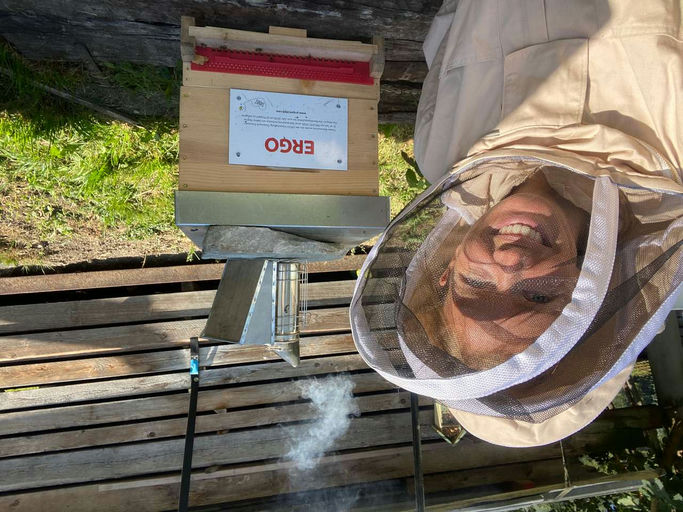 Kontrolle der Bienenvölker